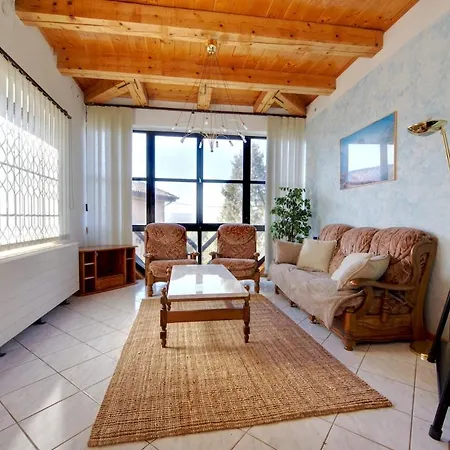 Casa Rezeda Villa *